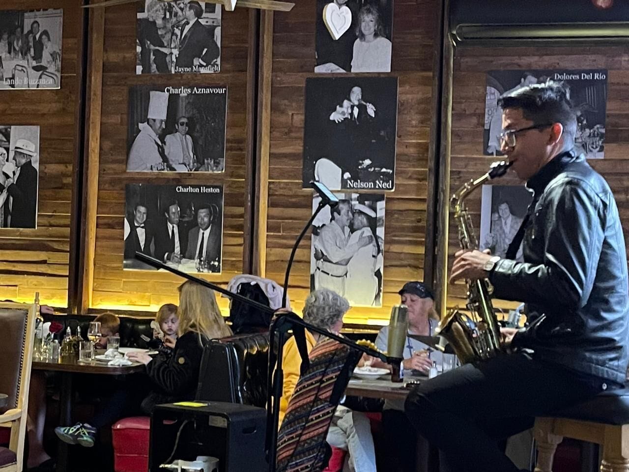 2 restaurants, breakfast, lunch, dinner served; mediterranean cuisine