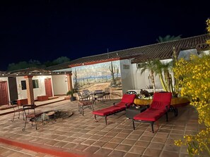 Superior Double Room Single Use, 2 Double Beds, Courtyard View | Living area