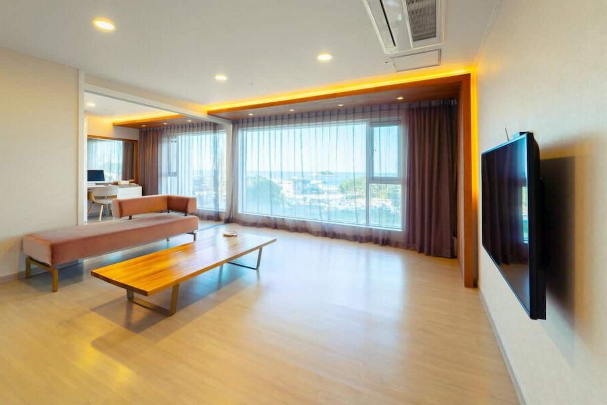 Royal Class | Pemandangan pantai/laut