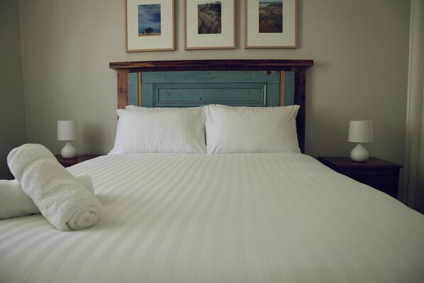 Standard Room, Shared Bathroom (Room 1)