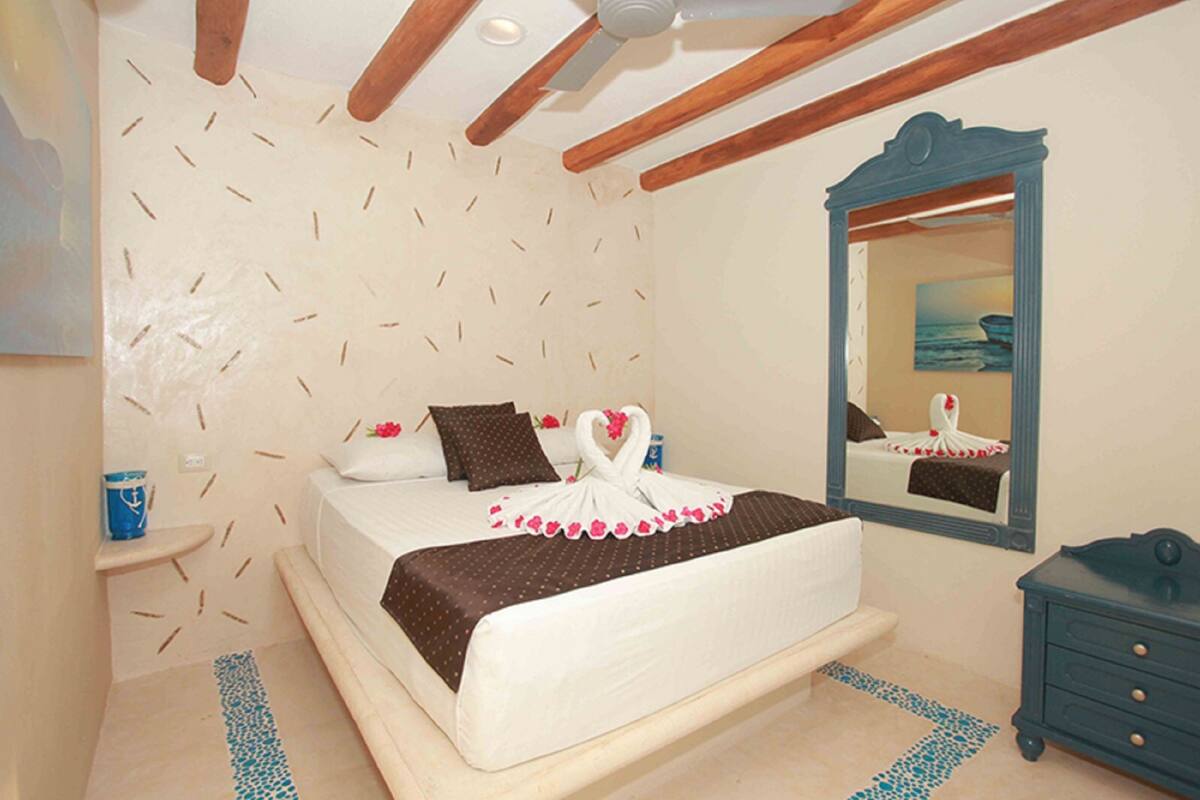 Superior Room, Ocean View | WiFi (free), bed sheets