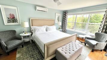 Deluxe Suite, 1 King Bed, Balcony | Premium bedding, blackout curtains, iron/ironing board (on request)