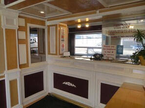 Lobby - Black Gold Inn (Edson)