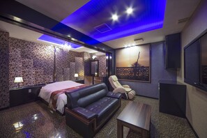 Standard Double Room | Down duvets, free minibar items, individually decorated - Hotel Noah Resort Sakuranomiya - Adults Only (Osaka)
