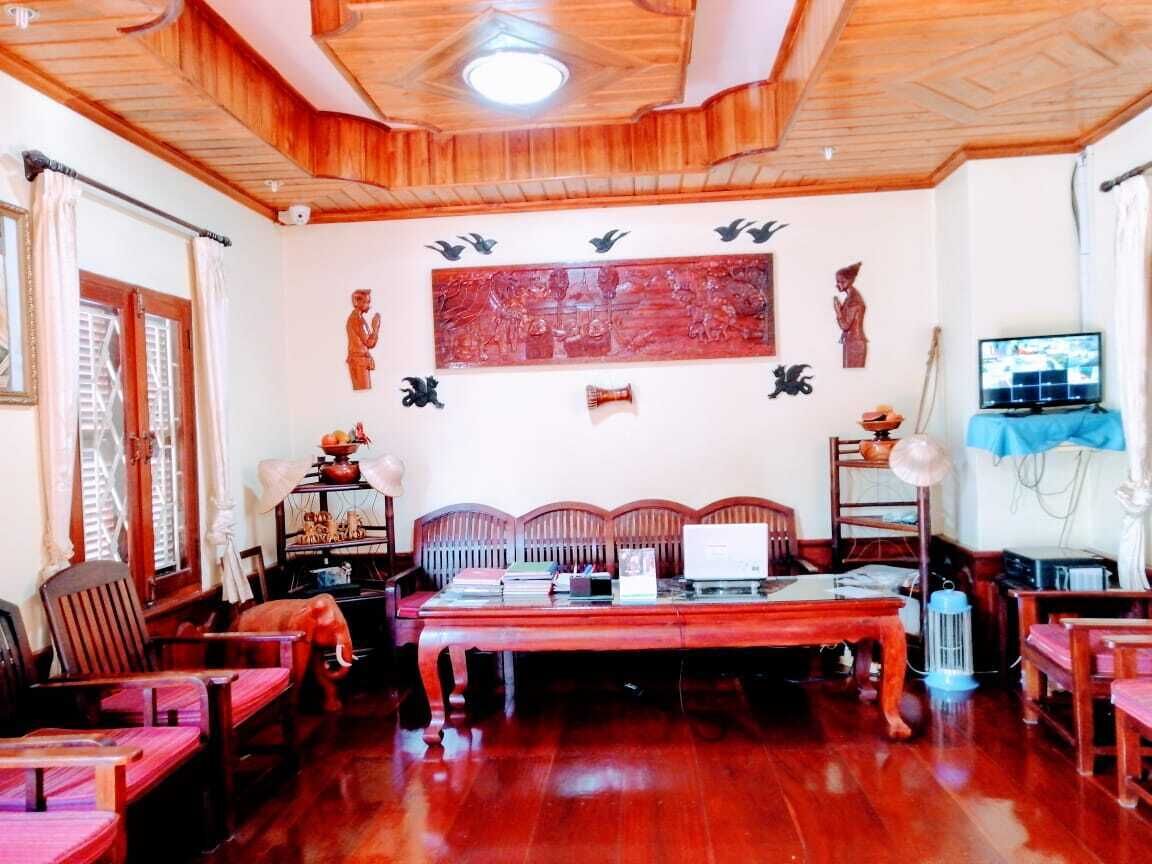 Lounge lobi