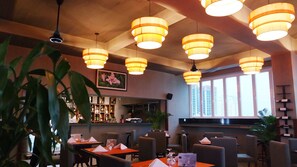 Breakfast, lunch, dinner served; international cuisine  - V Hotel Phnom Penh (Phnom Penh)