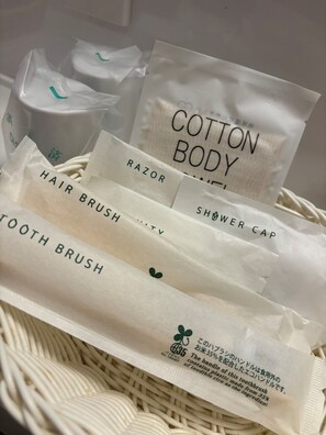 Ducha y bañera combinadas y bañera profunda