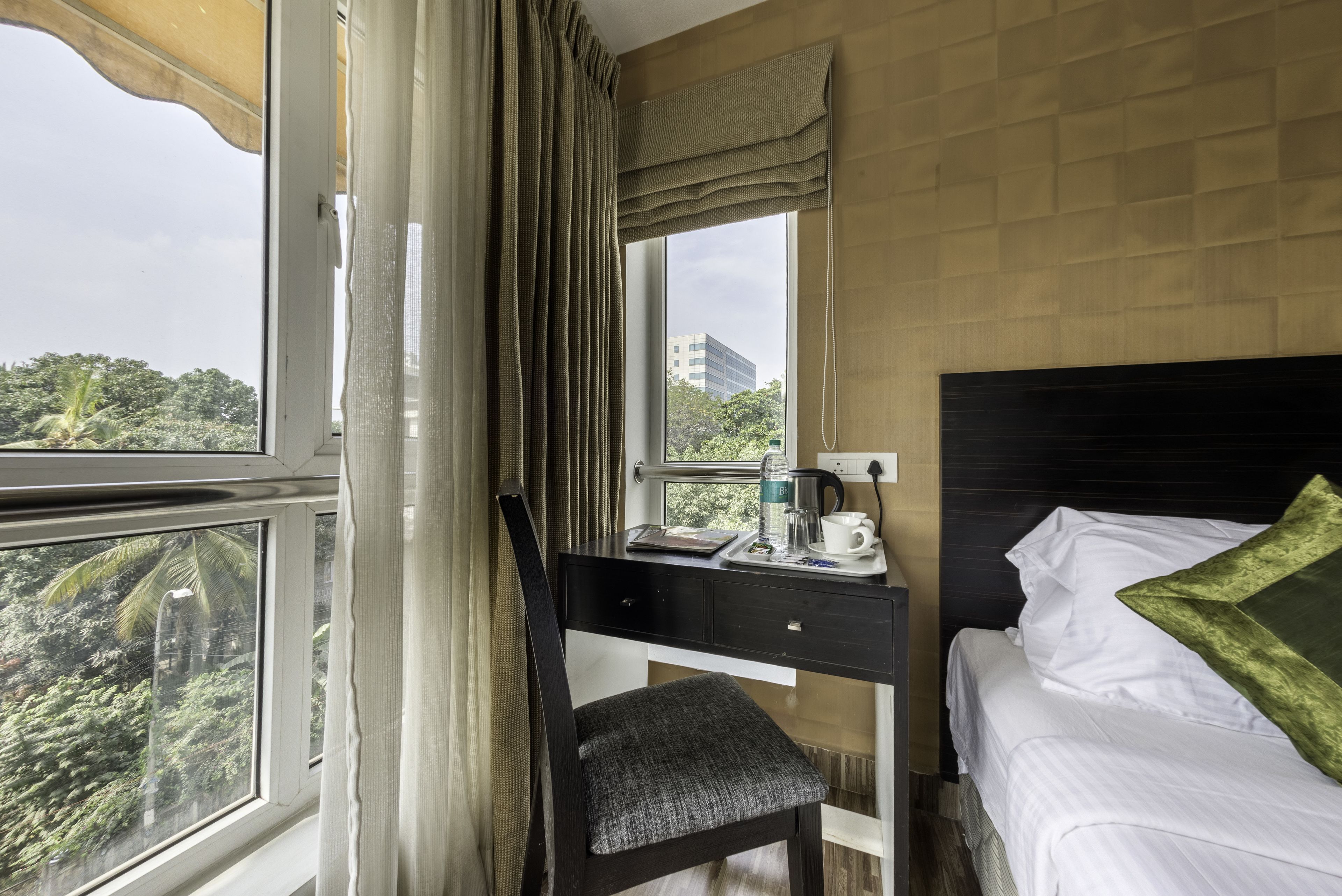 standard room | room amenity