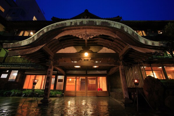 Front of property – evening/night