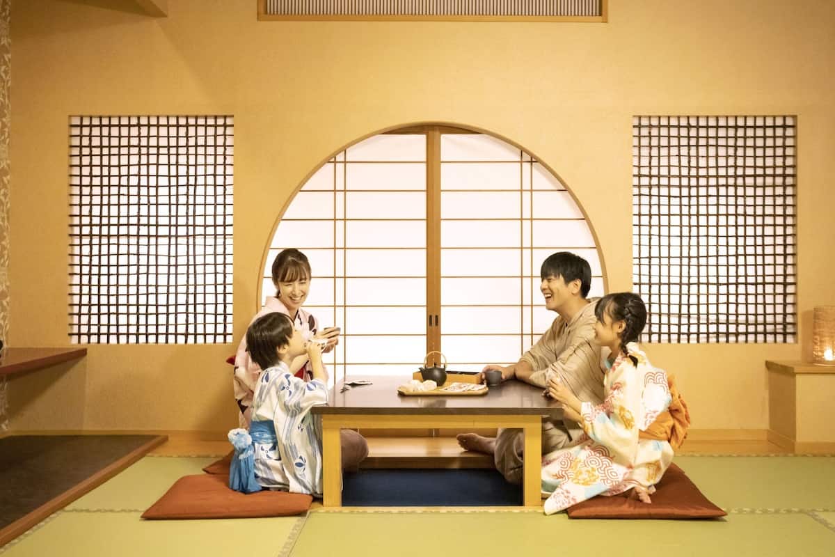 ห้องสแตนดาร์ดสำหรับสี่ท่าน, ปลอดบุหรี่ (Japanese Style, without Bath, No View) | ตู้นิรภัยในห้องพัก, โต๊ะทำงาน, Wi-Fi ฟรี, ผ้าปูที่นอน