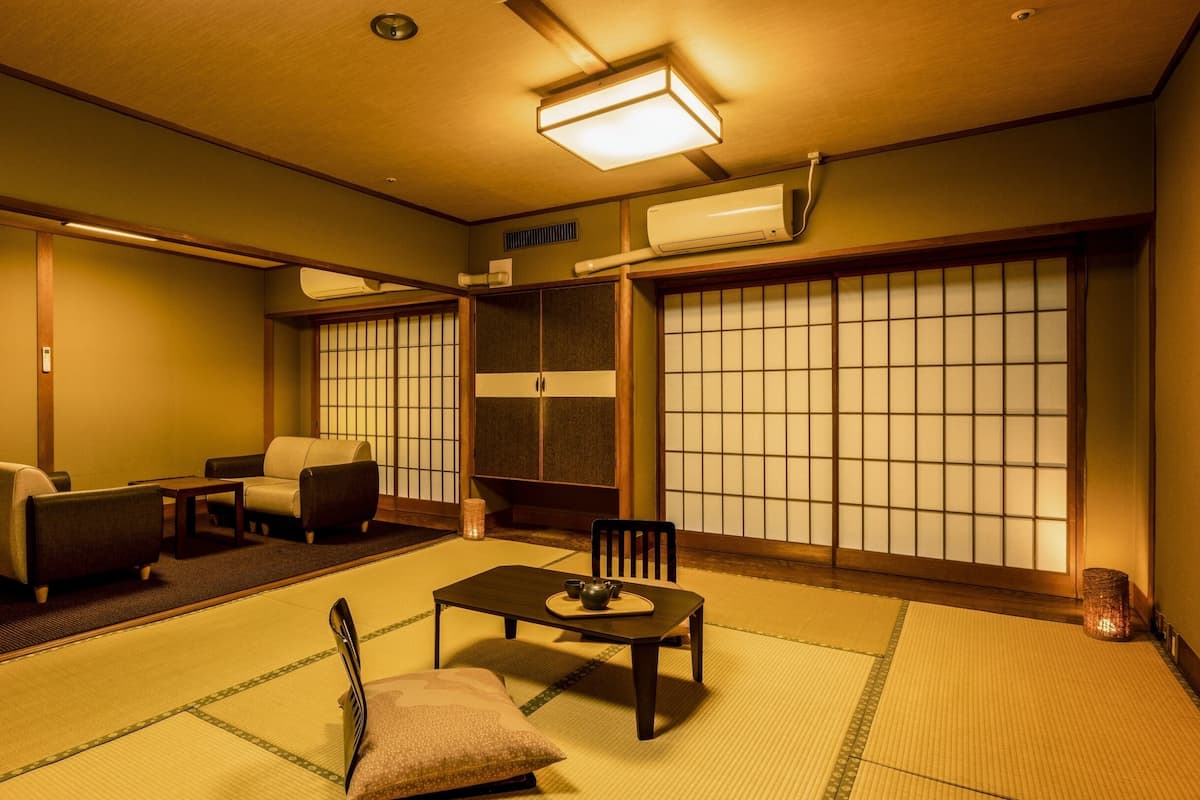 ห้องซูพีเรีย, ปลอดบุหรี่ (Japanese Style,  with Bath) | ตู้นิรภัยในห้องพัก, โต๊ะทำงาน, Wi-Fi ฟรี, ผ้าปูที่นอน