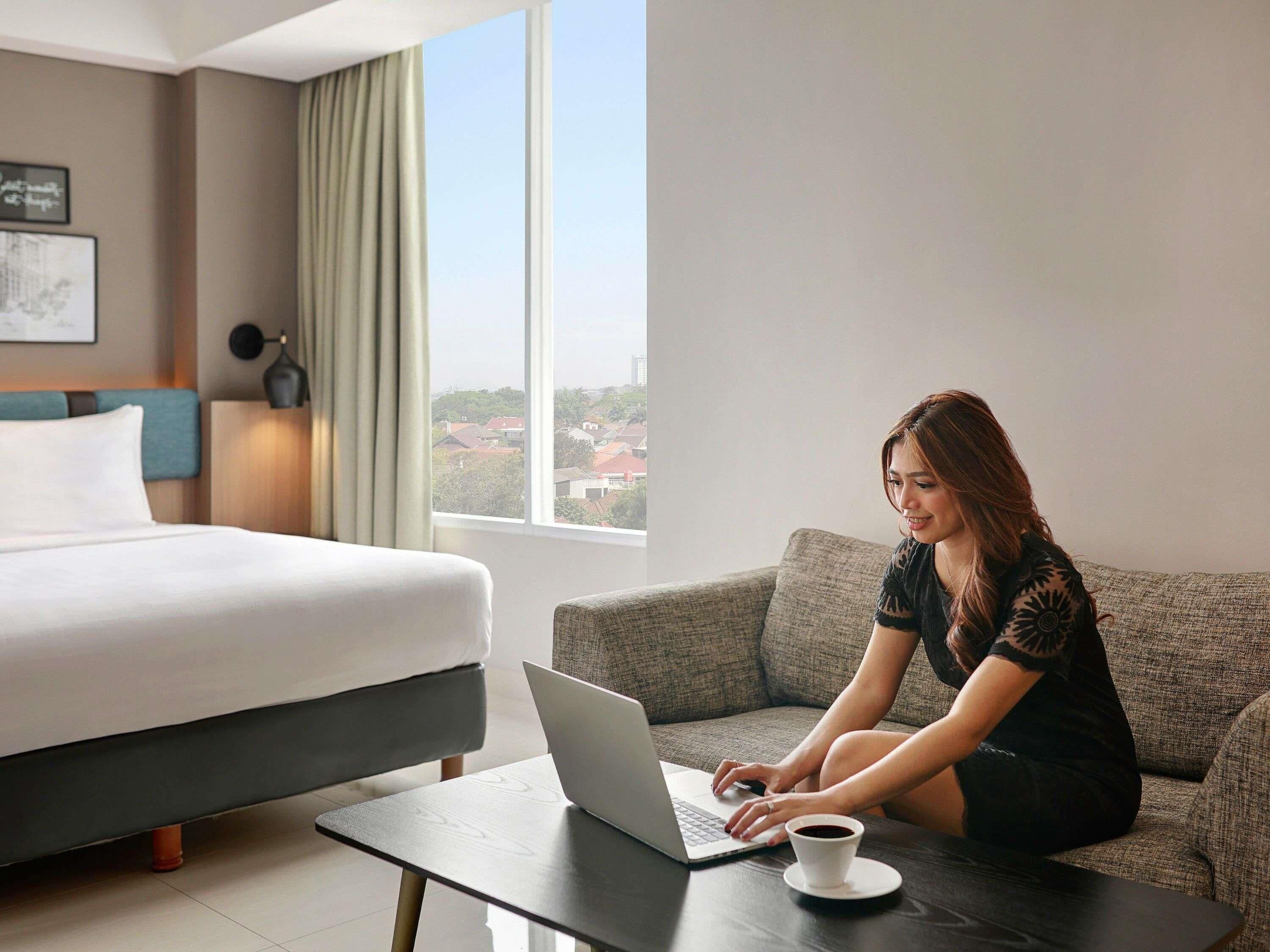 Deluxe Suite, 1 Double Bed | In-room safe, desk, iron/ironing board, free WiFi