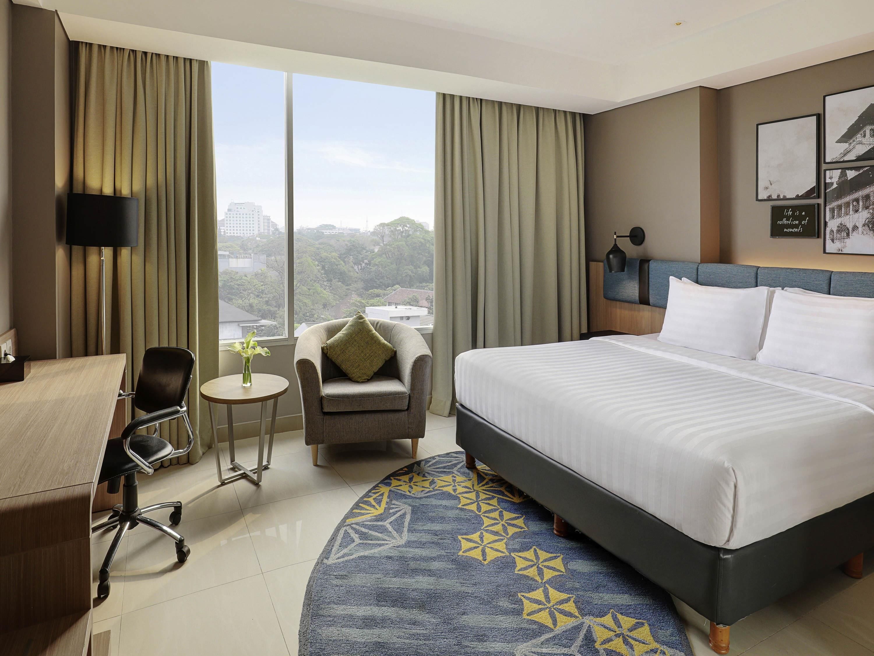 Deluxe Double Room, 1 Double Bed | In-room safe, desk, iron/ironing board, free WiFi