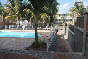 Utomhuspool