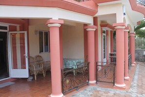 مدخل المنشأة