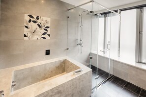 Standard Twin Room, Bathtub | Bathroom - Green World Grand NanJing (Taipei)