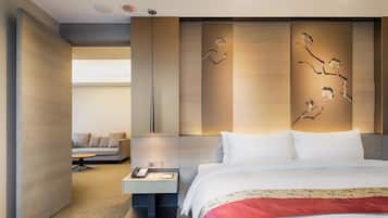 Suite Deluxe, 1 cama matrimonial, tina, torre | Vista a la ciudad