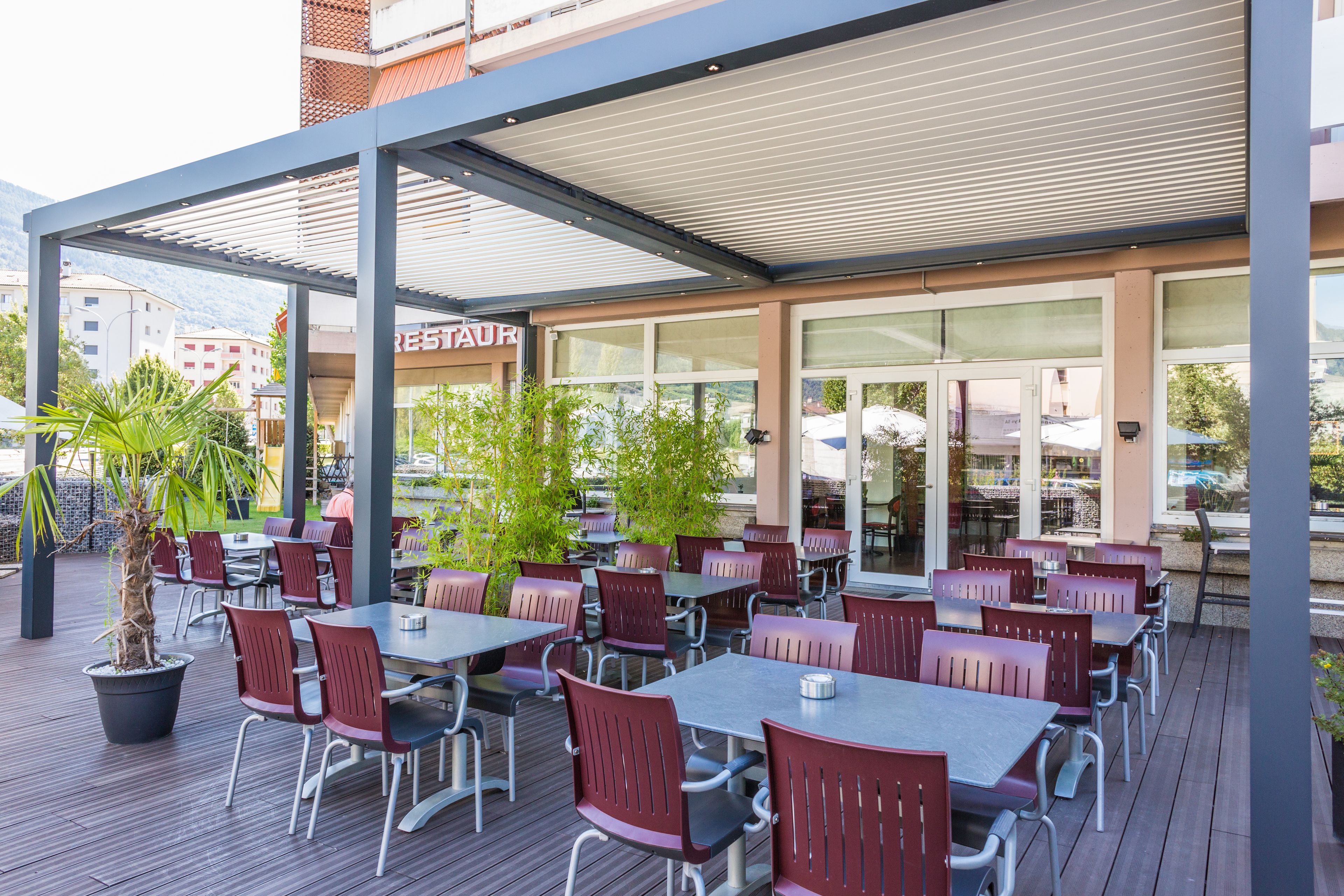 lunch and dinner served, regional cuisine