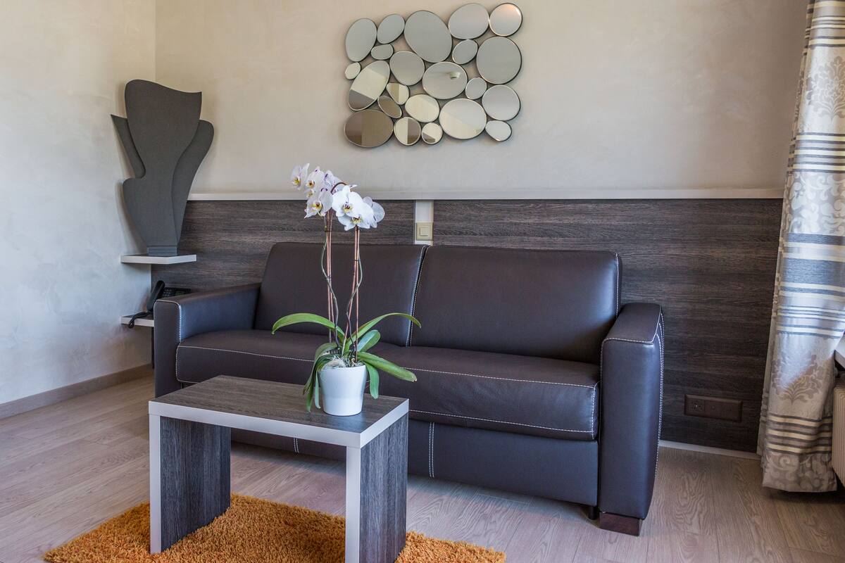 junior suite, mountain view | living area