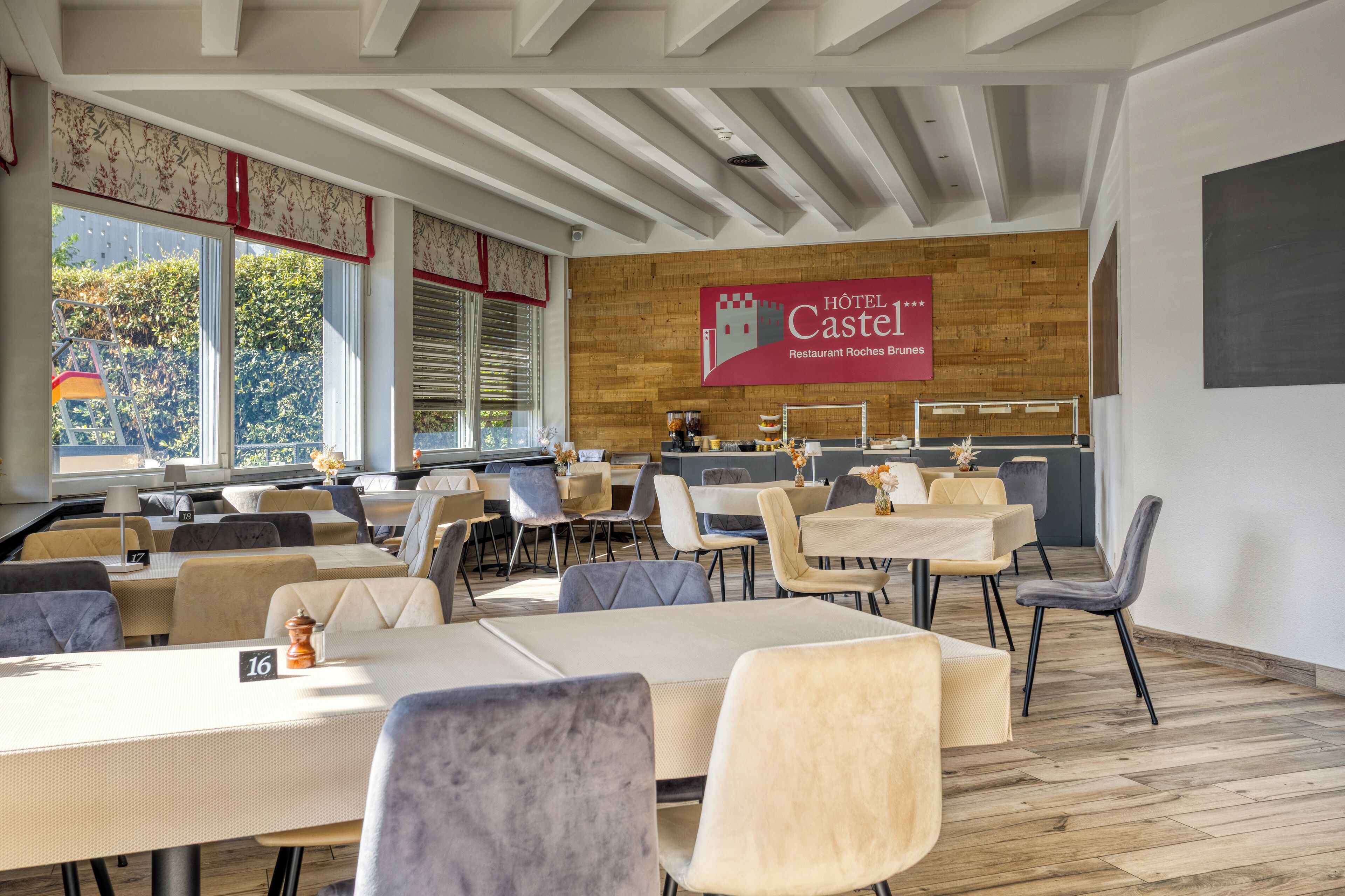 Bar (in der Unterkunft)