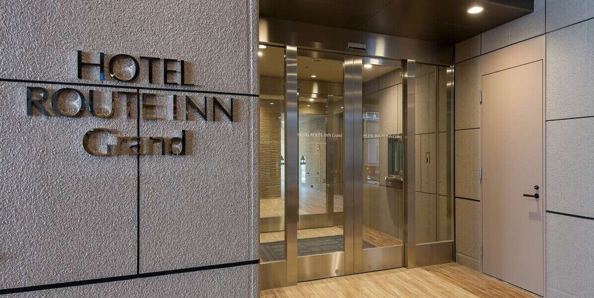 self-parking (surcharge) 800 per night