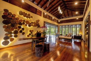Couples treatment room(s), hot tub, body treatments, aromatherapy