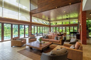 6 Bedroom Pool Bungalow | Living area | 40-inch LED TV with cable channels, TV