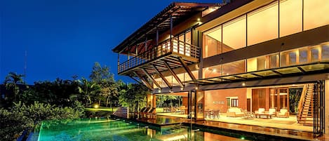 Bungalow, 6 chambres, piscine privée (6 Bedroom Bungalow with Pool) | Terrasse/Patio