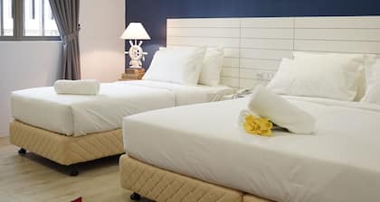 LightHouse Hotel & ShortStay