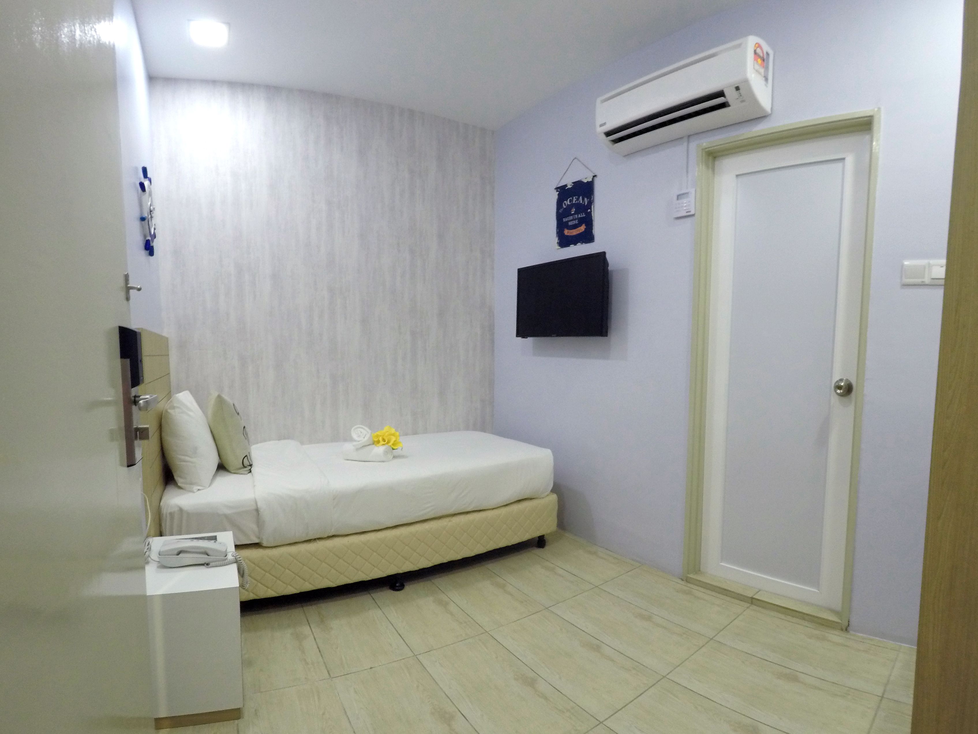 single room | desk, blackout curtains, soundproofing, iron/ironing board