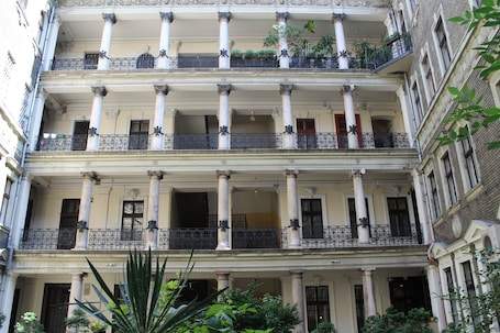 Exterior. Omega Guesthouse Budapest