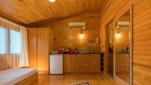 Bungalow | 1 bedroom, minibar, desk, soundproofing - Baraka House Cirali (Kemer)