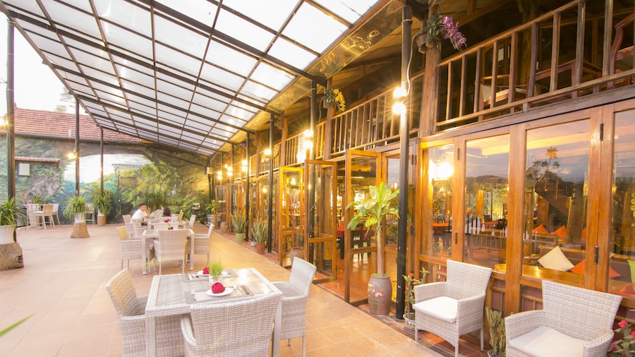 Phong Nha Lake House