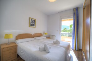 In-room safe, individually decorated, individually furnished, desk