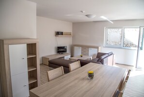 Flat-screen TV - Gästehaus zum Lamm Garni (Blaubeuren)