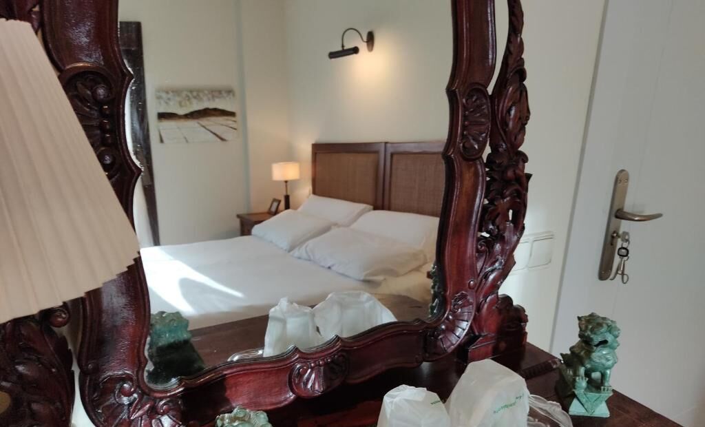 Desk, blackout curtains, soundproofing, free WiFi