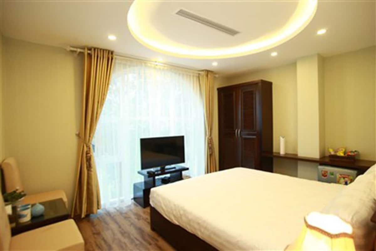 Superior Room | Minibar, desk, free WiFi