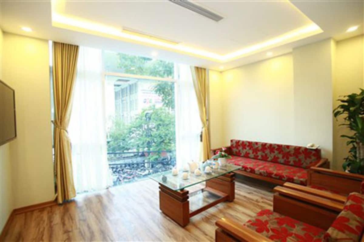 VIP Room | Minibar, bàn, truy cập Internet không dây miễn phí 