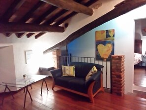 Casa, 4 quartos | Área de estar