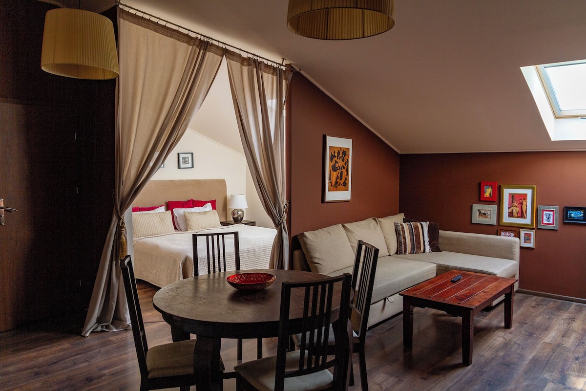 Family Triple Room, Kitchenette (Triple Occupancy) | In-room safe, cribs (free), WiFi (free)