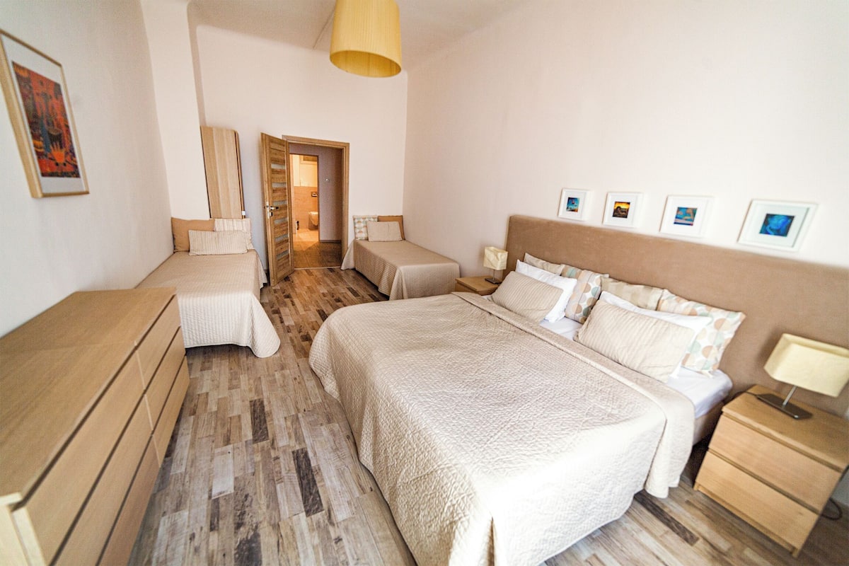 In-room safe, cribs (free), WiFi (free)