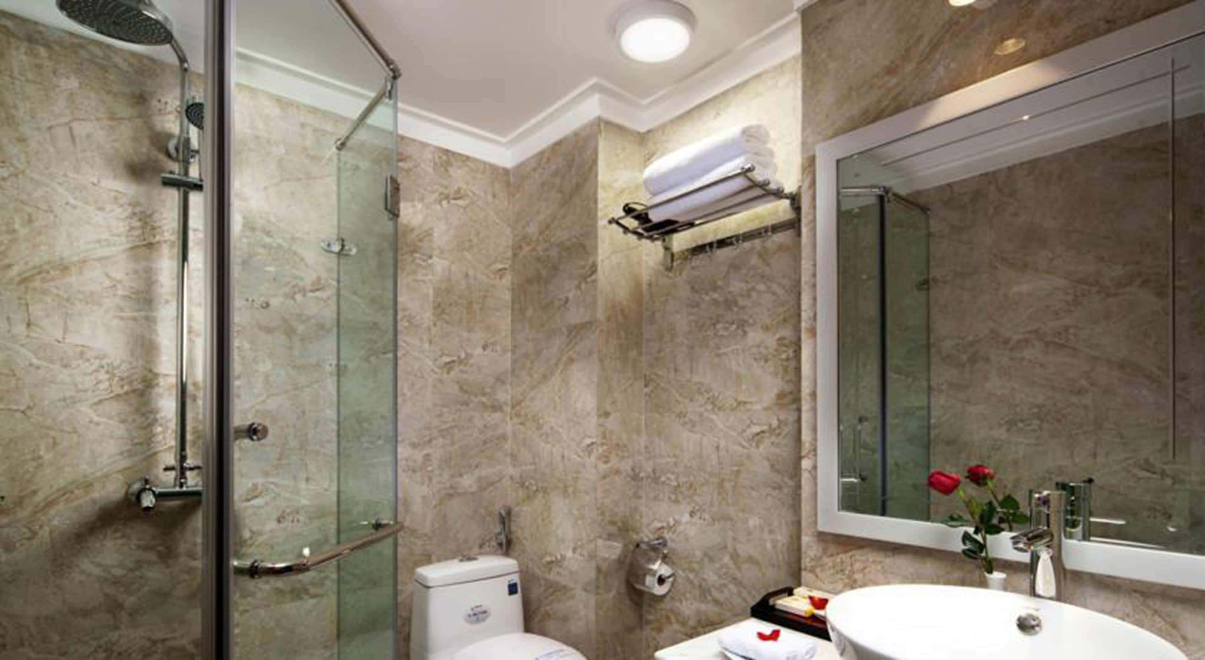 Photo - Golden Moon Suite Hotel & Travel