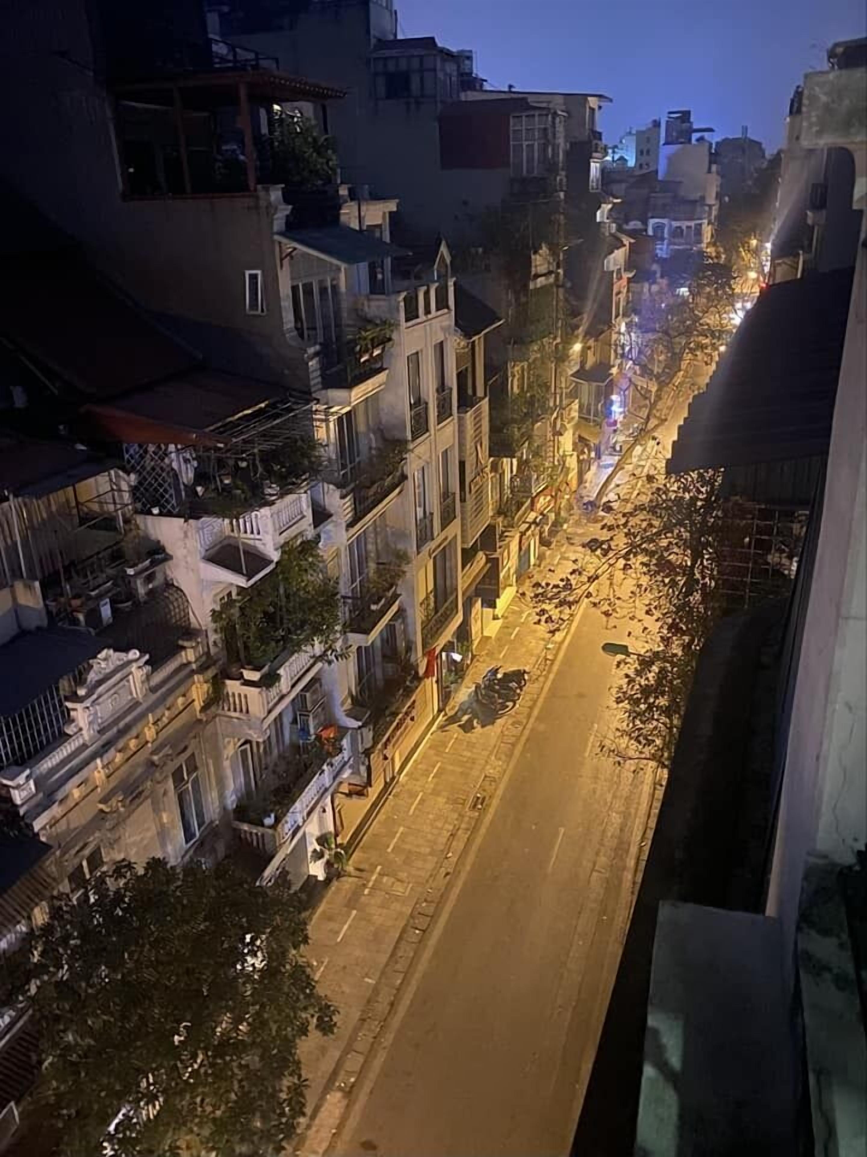 Photo - Golden Moon Suite Hotel & Travel