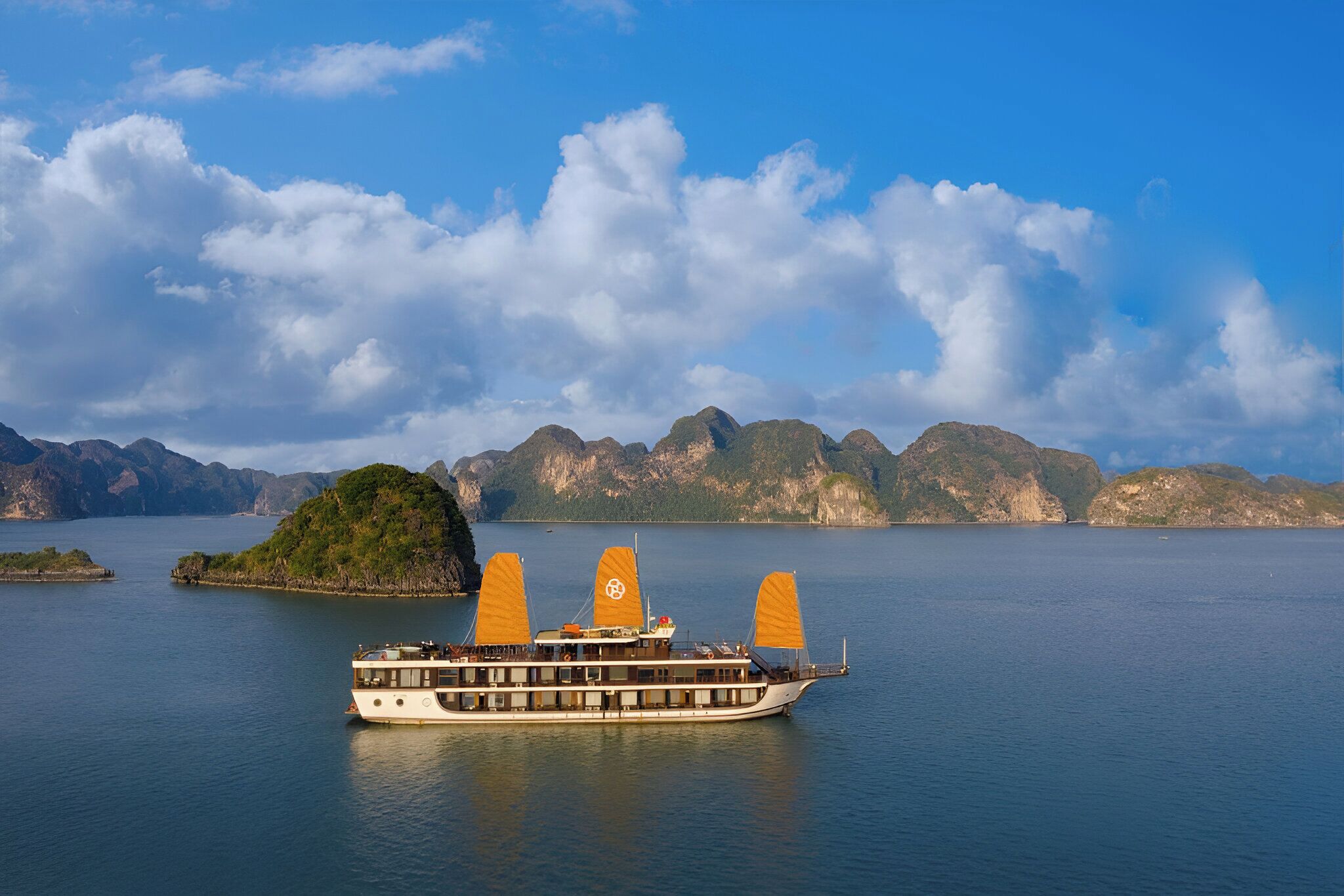 Photo - Golden Moon Suite Hotel & Travel