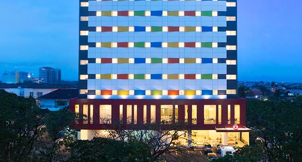 Front of property - Amaris Hotel Pettarani Makassar (Makassar)