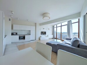 Premier Penthouse, 1 Bedroom (Air Condition) | Private kitchen | Fridge, stovetop, coffee/tea maker, electric kettle
