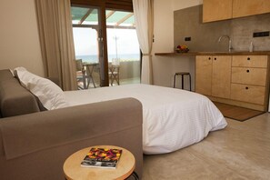 Apartment, 1 Bedroom | 1 bedroom, premium bedding, in-room safe, soundproofing - Horizonte Seafront Suites (Kissamos)