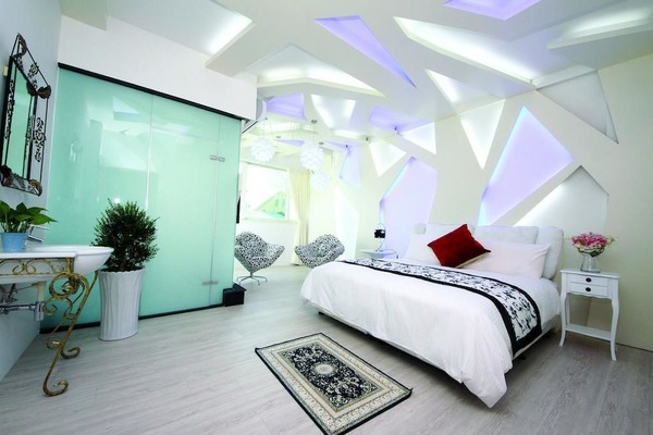 Habitación doble (Snow Genie) | Ropa de cama de alta calidad, escritorio, camas supletorias