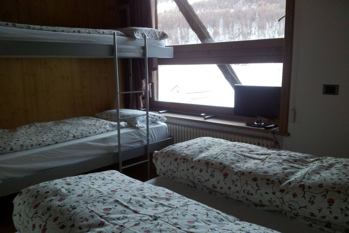 Apartment (Baga) | Cribs (surcharge), WiFi (free)