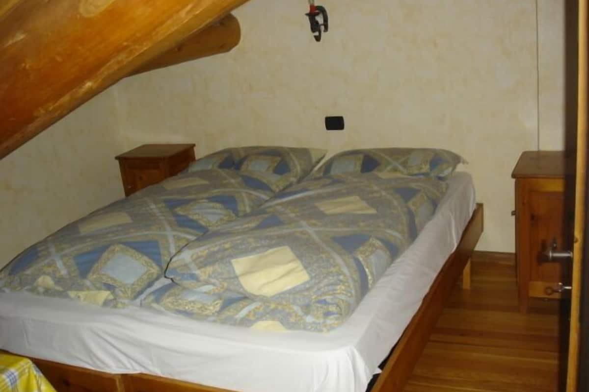 Studio (Sole) | Cribs (surcharge), WiFi (free)